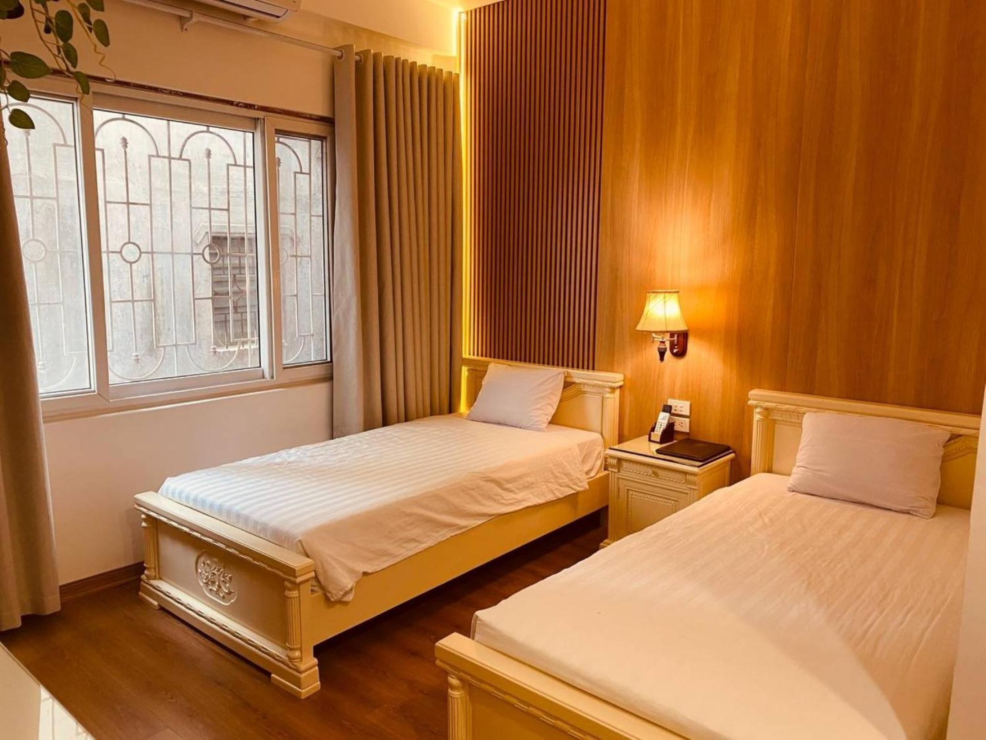 Hoa Hong Hotel - Xa Dan, Hanoi
